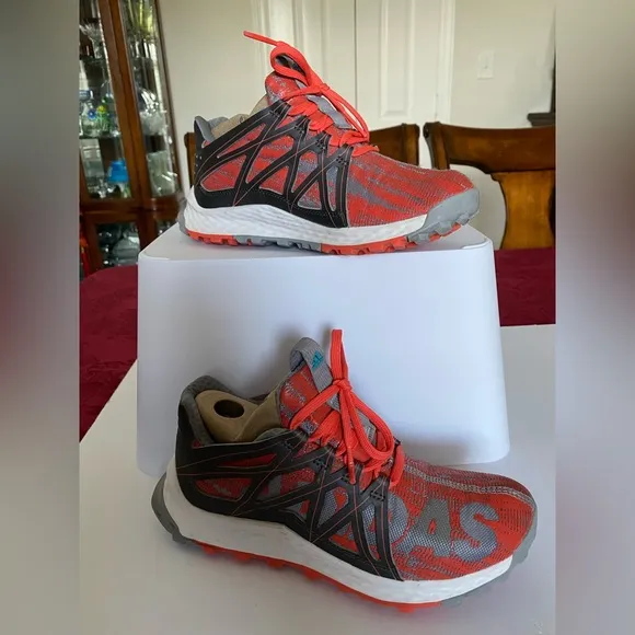 Adidas Vigor Bounce Orange Gray Running Shoes Sneakers Boys Girls Size 3 1/2