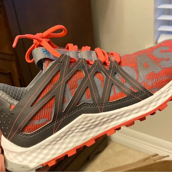 Adidas Vigor Bounce Orange Gray Running Shoes Sneakers Boys Girls Size 3 1/2