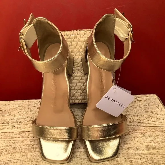Aerosols NWT 6.5 Eliza Soft Gold Real Leather Ankle Strap  2.16 “Heeled Sandals