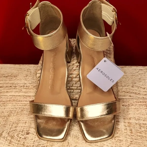Aerosols NWT 6.5 Eliza Soft Gold Real Leather Ankle Strap  2.16 “Heeled Sandals