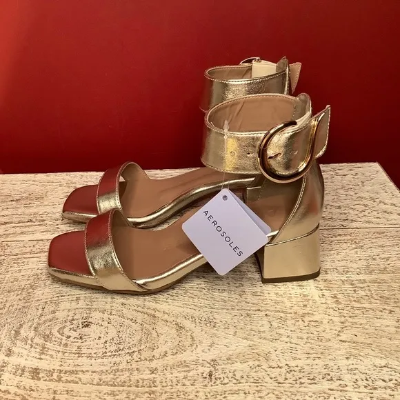 Aerosols NWT 6.5 Eliza Soft Gold Real Leather Ankle Strap  2.16 “Heeled Sandals