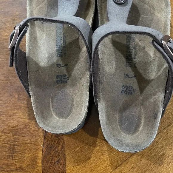 Birkenstock Gizeh Birko girls sandals Size‎ 33 (size 2)