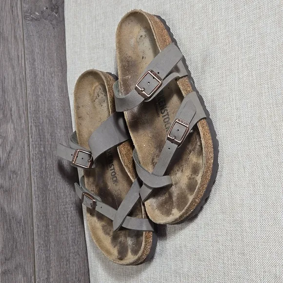 Birkenstock Gray Strappy Sandals size 39 L8 M6
