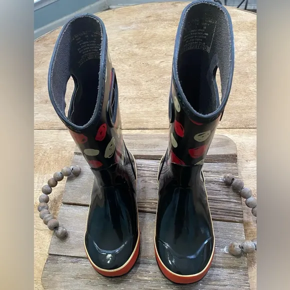 Bogs Classic Kids Unisex Size 3 Black W/ Red/Yellow Scribble Dot‎ Rainboots