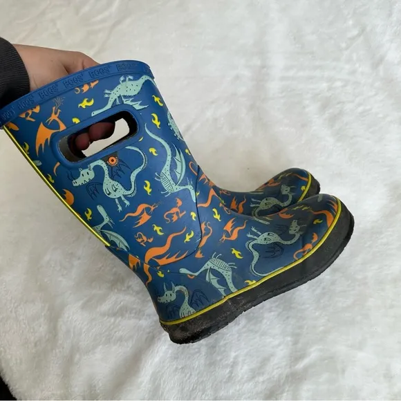 Bogs Dragon Rain Boots Boy’s Size 2