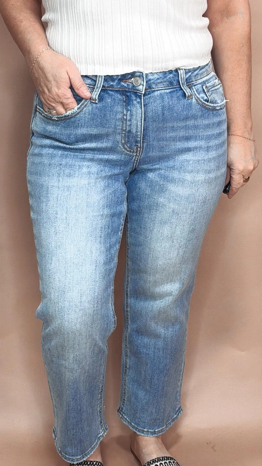 Can't Resist Mid Rise Crop Straight Jeans