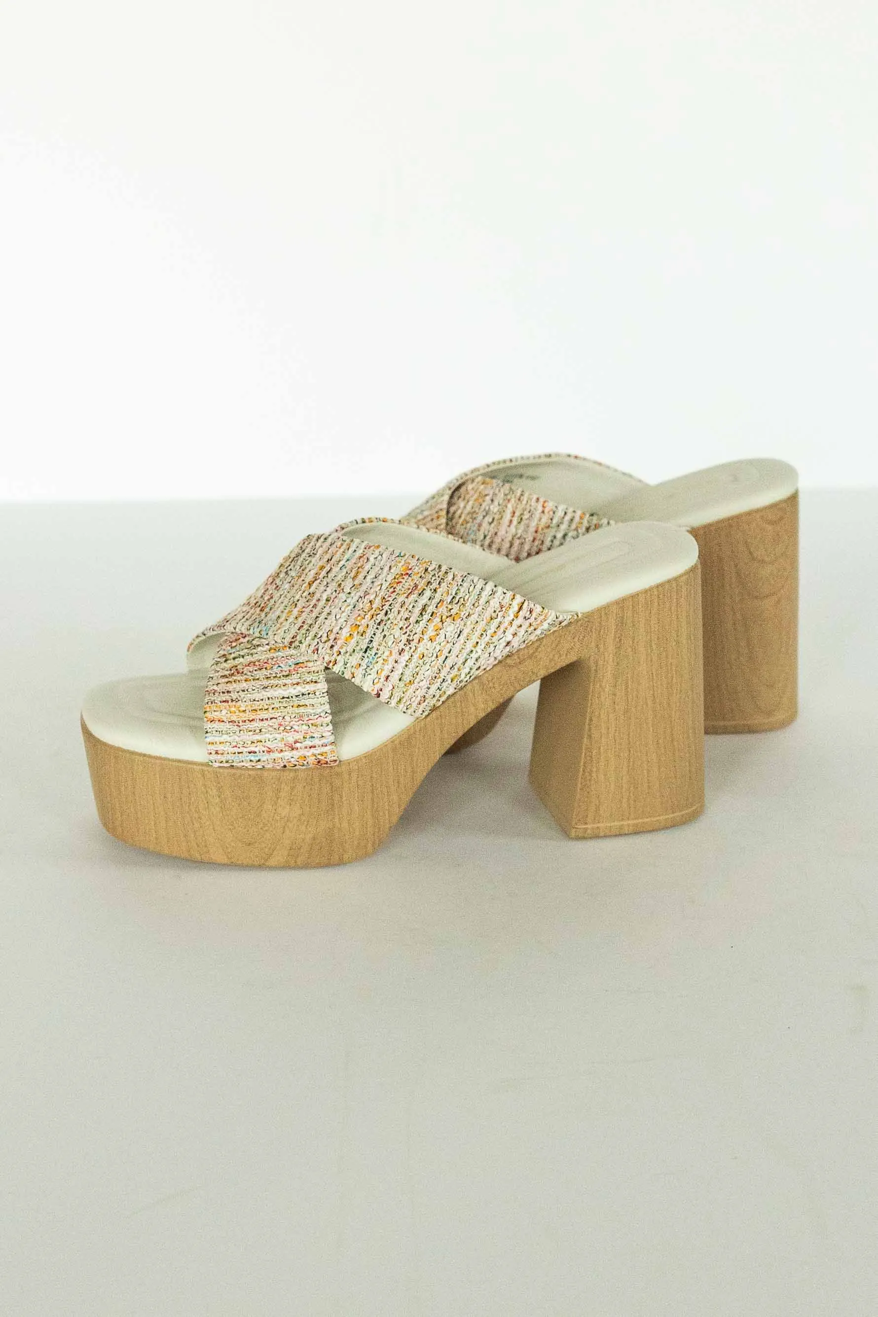 [CHINESE LAUNDRY] ARLING PLATFORM SLIDE SANDAL-MULTI WEAVE