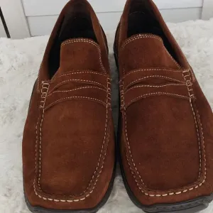 Donald Pliner Endo Brown Suede Loafers Size 10.5