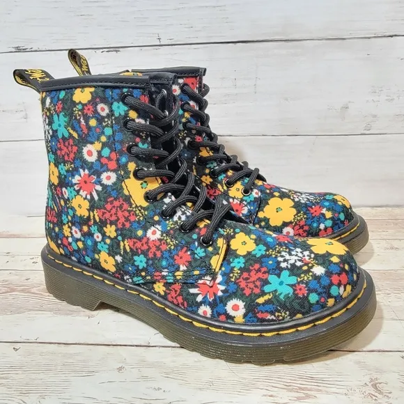 Dr. Martens Kids New floral canvas boots