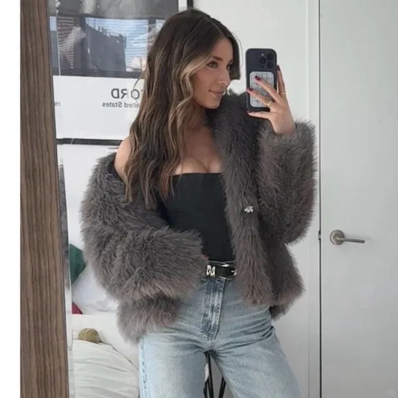 Gray thick fully lined faux fur jacket coat