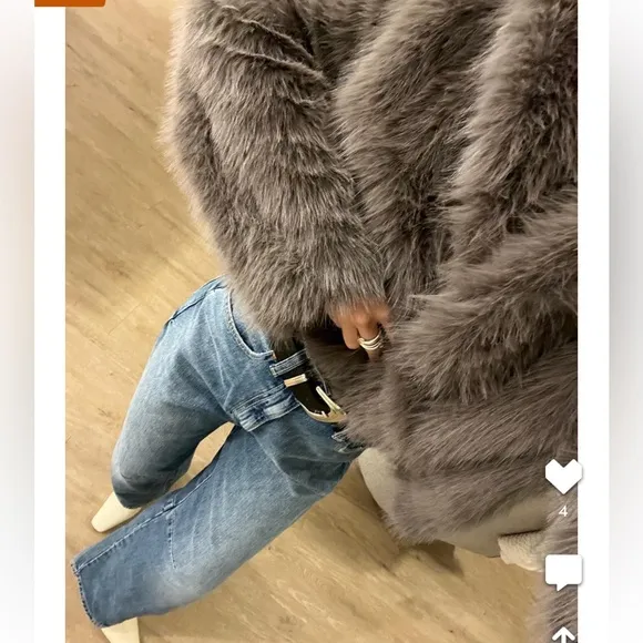 Gray thick fully lined faux fur jacket coat