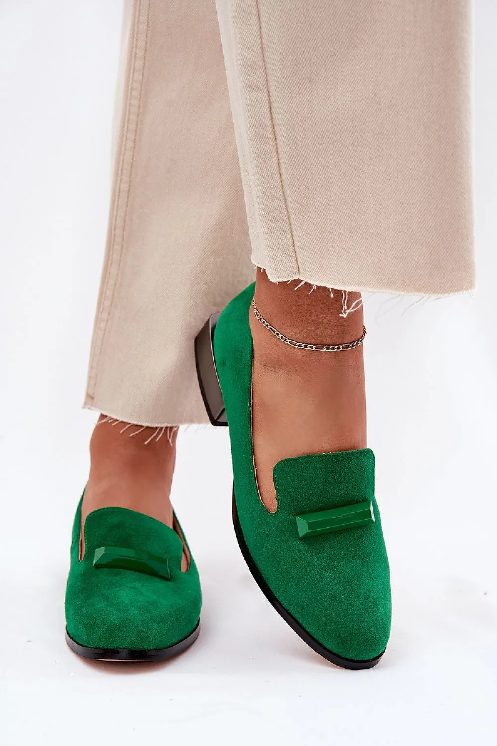 Heeled low shoes