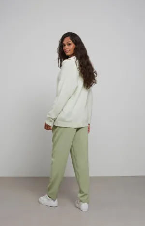 High waist trousers with pleated details and side pockets