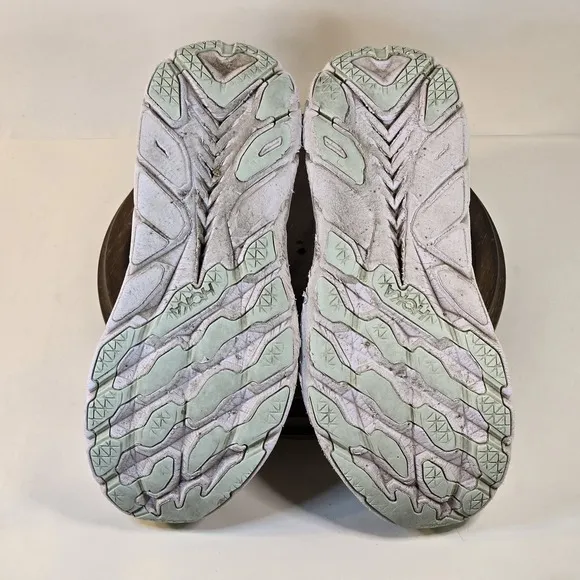 Hoka One One Clifton 8 Womens Size 9.5 Running Shoes Athletic Sneakers 1119394