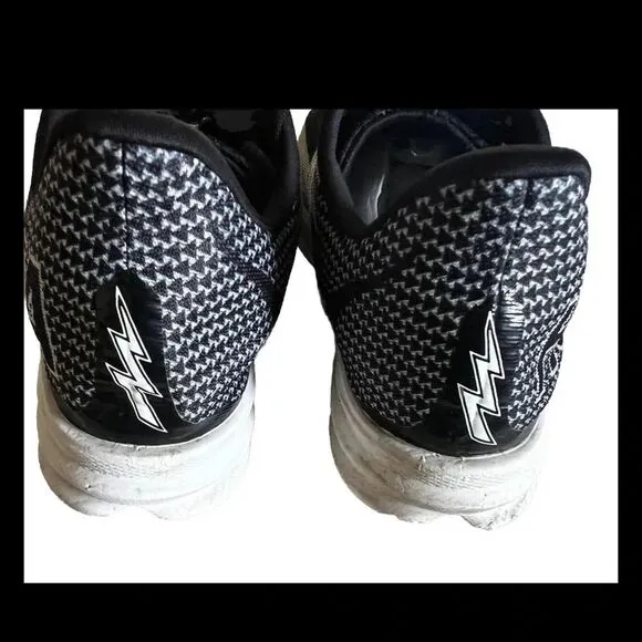 Hoka One One Crescendo MD‎ Black White Women’s Size 9 Men’s 7.5
