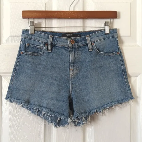 Hudson Gemma Medium Wash Mid Rise Relaxed Fit Cut Off Raw Hem Denim Shorts 26