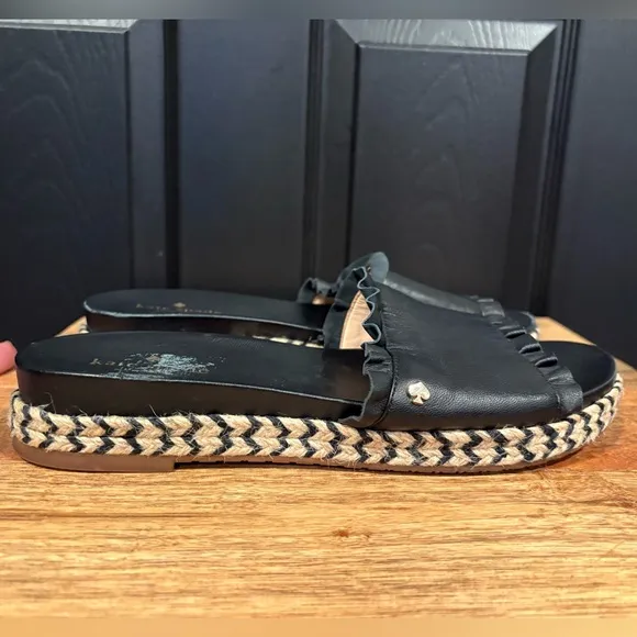 Kate Spade Zahara black ruffle rafia slides Sandals 7.5
