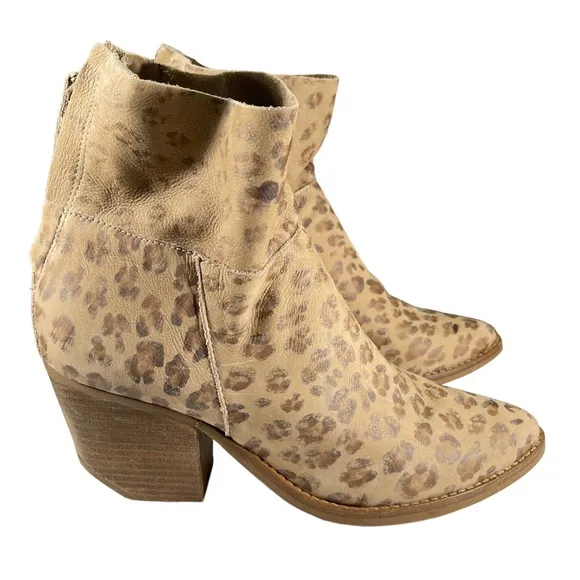 Matisse Leopard Ankle Boots Womens Shoes Size 7.5
