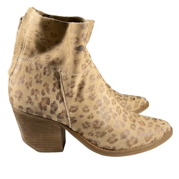 Matisse Leopard Ankle Boots Womens Shoes Size 7.5