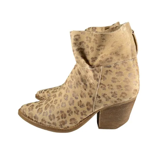 Matisse Leopard Ankle Boots Womens Shoes Size 7.5