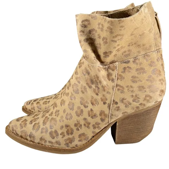 Matisse Leopard Ankle Boots Womens Shoes Size 7.5