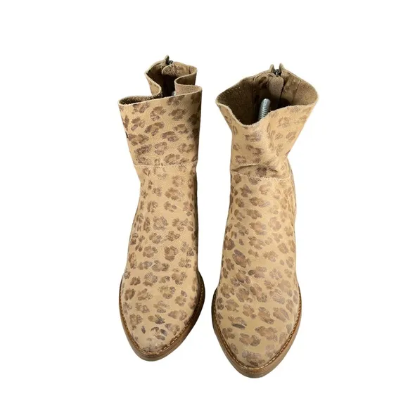 Matisse Leopard Ankle Boots Womens Shoes Size 7.5