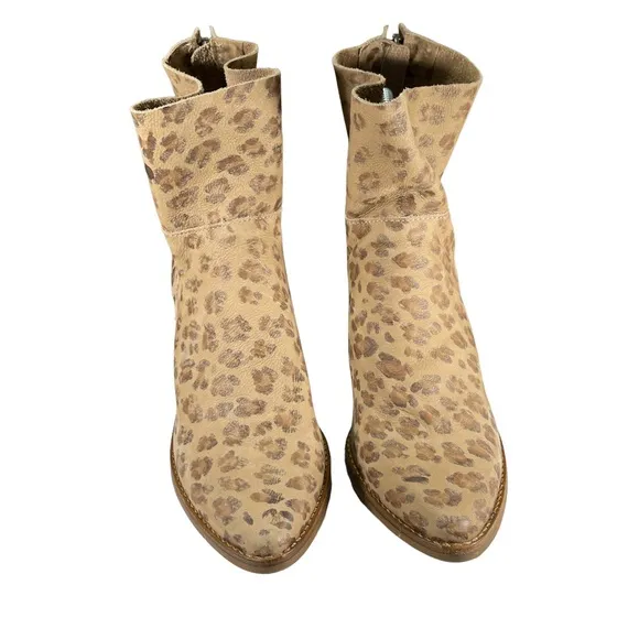 Matisse Leopard Ankle Boots Womens Shoes Size 7.5