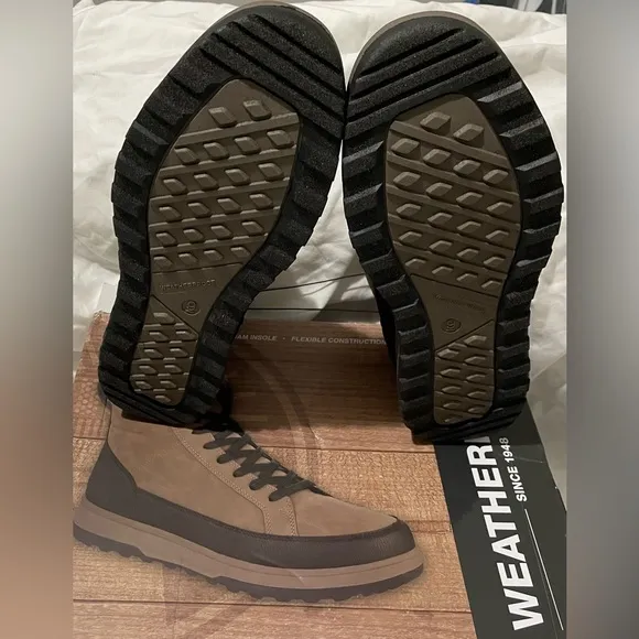 Men's Memory Foam Sneaker Boots Waterproof Size:9 Color:Brown/Black. (NWT)