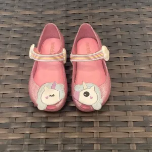 Mini Melissa toddler size 7