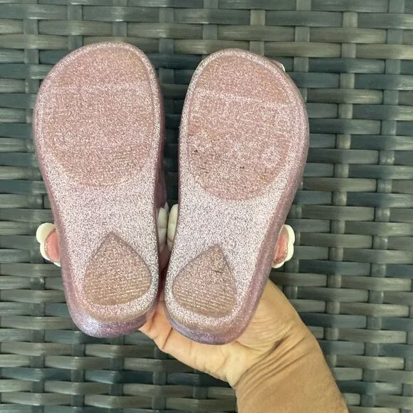 Mini Melissa toddler size 7
