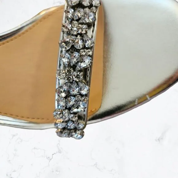 New Badgley Mischka Angel Silver Metallic Rhinestone Embellished Kitten Heels