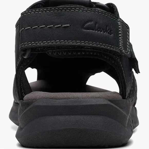 NIB Clark’s men’s close toed sandals wide width