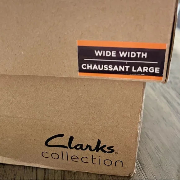 NIB Clark’s men’s close toed sandals wide width
