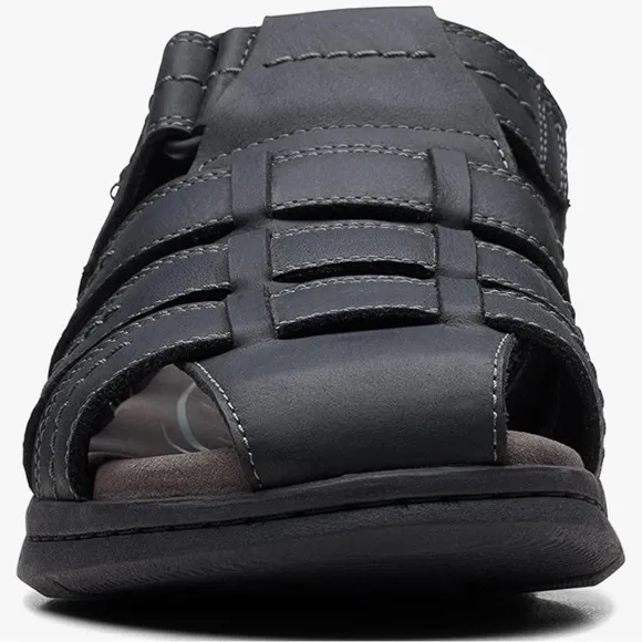 NIB Clark’s men’s close toed sandals wide width
