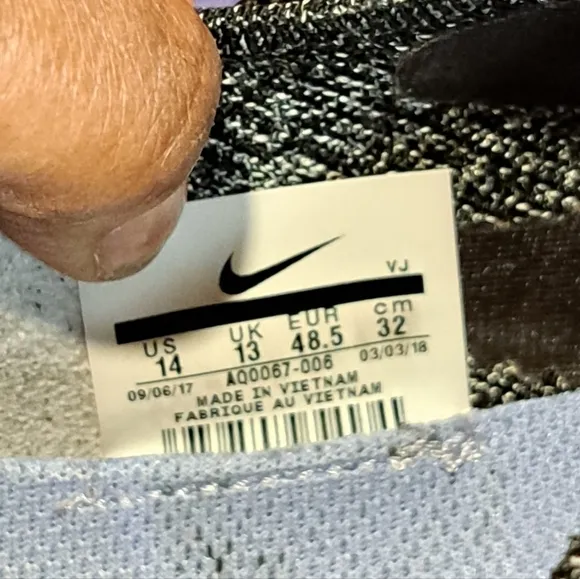 Nike Epic React Flyknit Men's Sneakers
