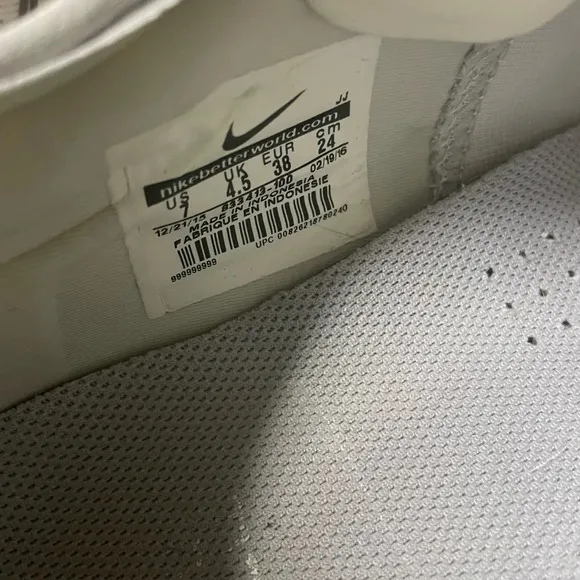 Nike Free Run TR 6 Womens Running Sneakers size 7 White/Grey