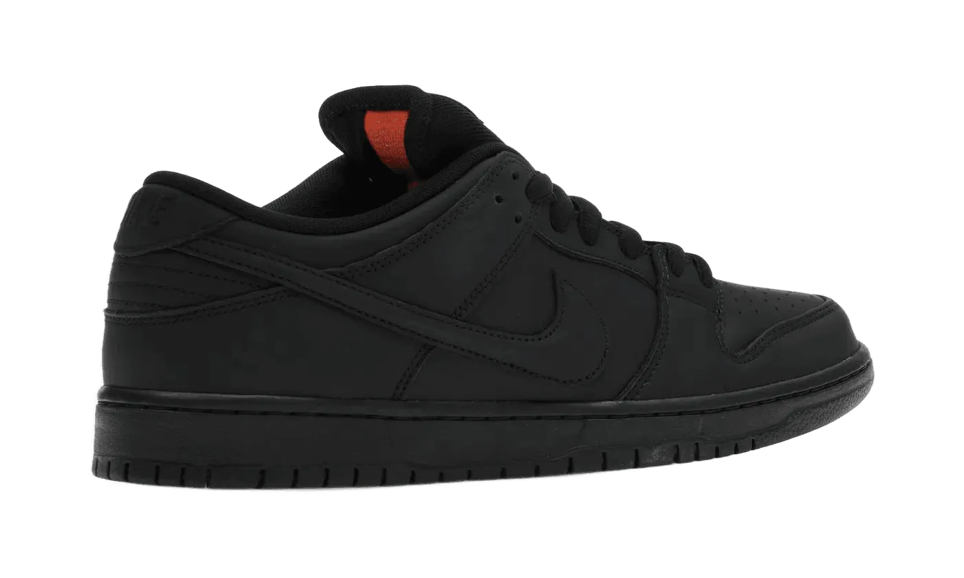 Nike SB Dunk Low Pro Triple Black