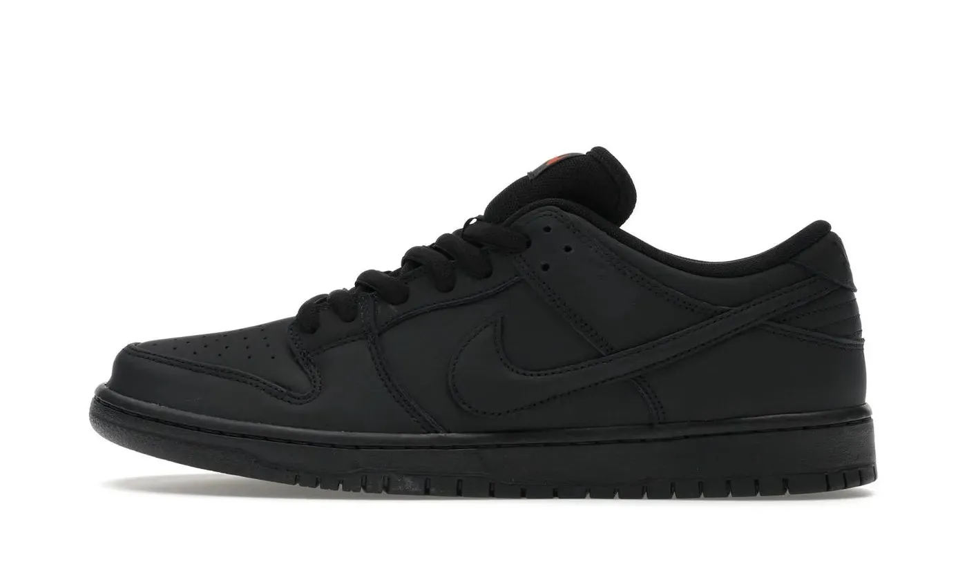 Nike SB Dunk Low Pro Triple Black