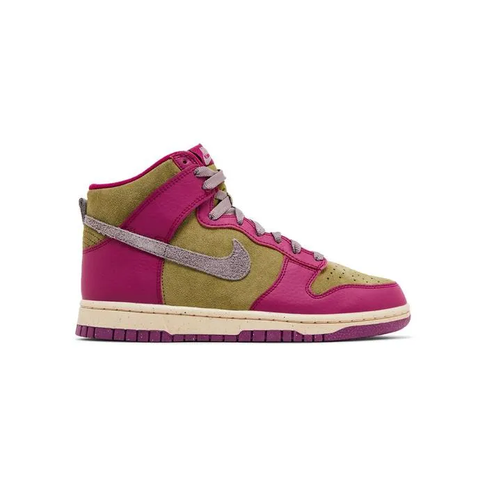 Nike Wmns Dunk High 'Dynamic Berry'