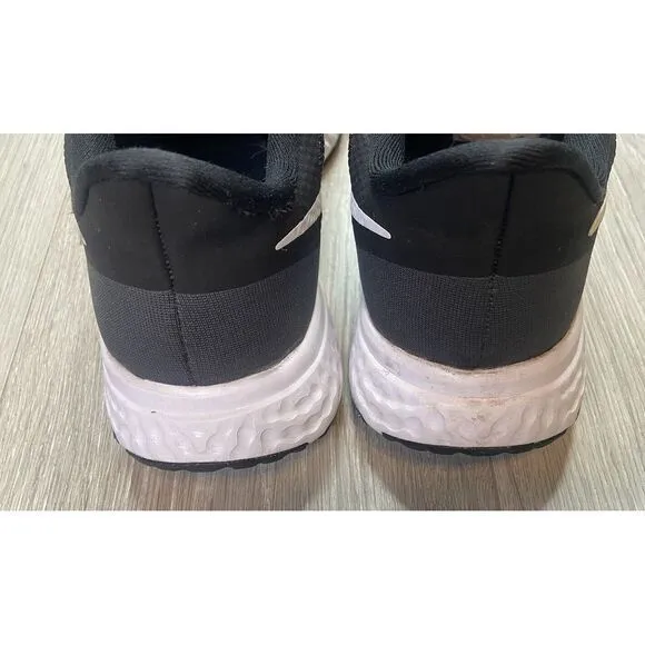 Nike Womens Revolution‎ 5 BQ3207-002 Black Running Shoes Sneakers Size 9