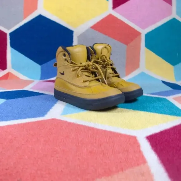 Nike Woodside 2 High Toddler Boots Size 13 C