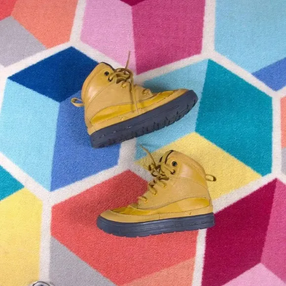 Nike Woodside 2 High Toddler Boots Size 13 C