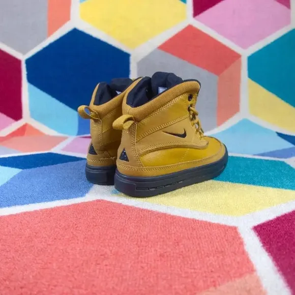 Nike Woodside 2 High Toddler Boots Size 13 C