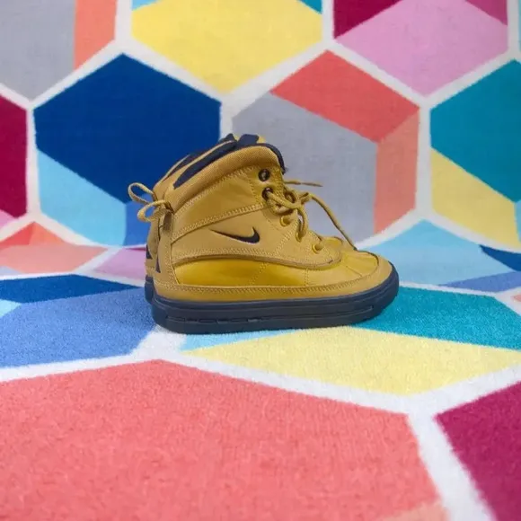 Nike Woodside 2 High Toddler Boots Size 13 C