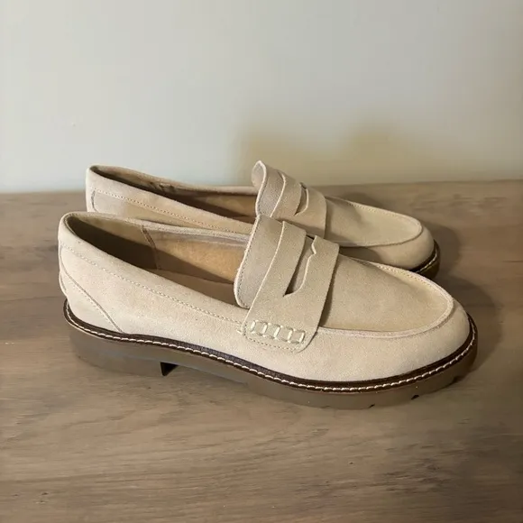 NWOT Anne Klein Women's Emmylou Loafer Flat Suede Beige Cream Size 7.5