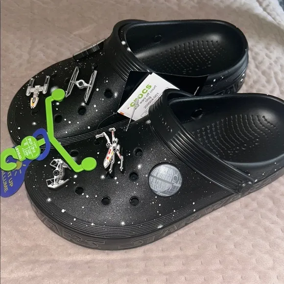NWT Crocs Black Star Wars Men’s 8 / Women’s 10