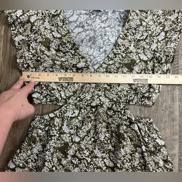 NWT Rails Nyla Vine Dress In Olive