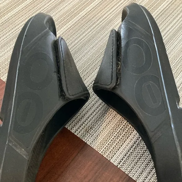 Oofos Black Slide Sandals men’s size 11