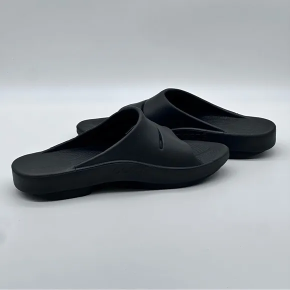 OOFOS OOaah Slide Sandals. Size 11