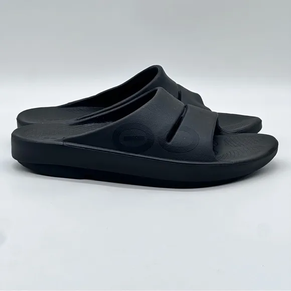 OOFOS OOaah Slide Sandals. Size 11